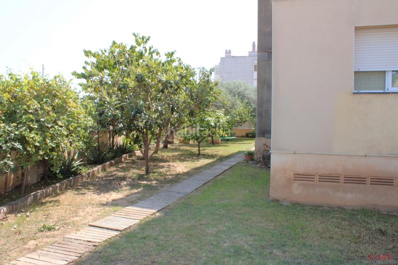 Foto dbce063c-515d-4a37-93d0-19689bf4ab5e. Piso  con jardín y piscina. en Cunidor Cunit