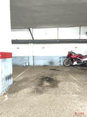 Autoparkplatz in Carrer de la lleialtat 62. Parquing en can clota