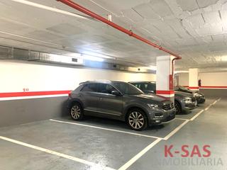 Autoparkplatz in Carrer de pau sans 45
