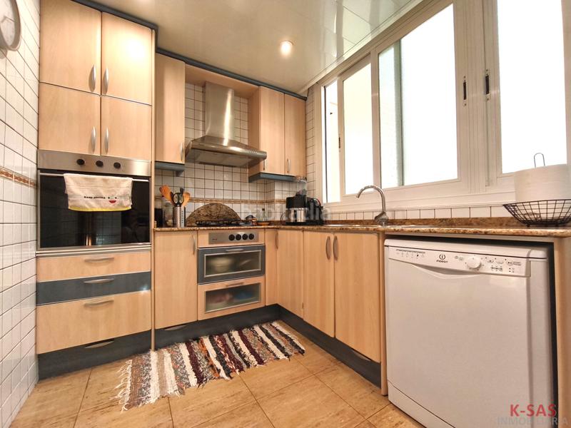 Foto 2a0857aa-d092-4948-bf17-f320b038e7ee. Dachwohnung mit kamin heizung parking in La Plana Esplugues de Llobregat