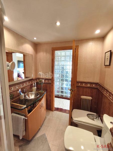 Foto 357f1b8e-5ab3-489d-bab4-201466aec265. Dachwohnung mit kamin heizung parking in La Plana Esplugues de Llobregat