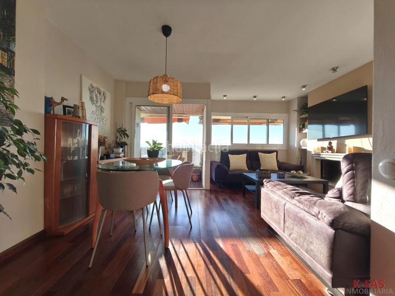 Foto 46758c8e-bc11-49ce-aade-2c97b48ad9ba. Dachwohnung mit kamin heizung parking in La Plana Esplugues de Llobregat