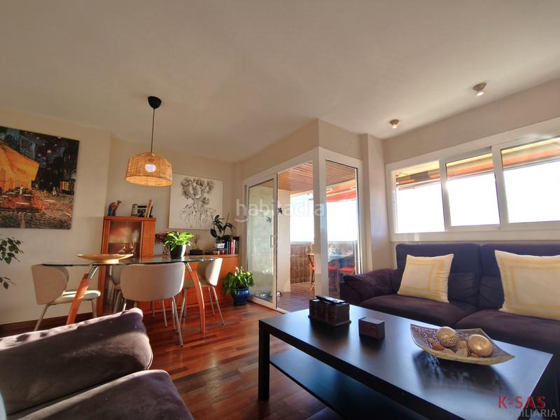 Foto 84c88f0a-d457-4fd0-9830-a71aeee4756a. Dachwohnung mit kamin heizung parking in La Plana Esplugues de Llobregat