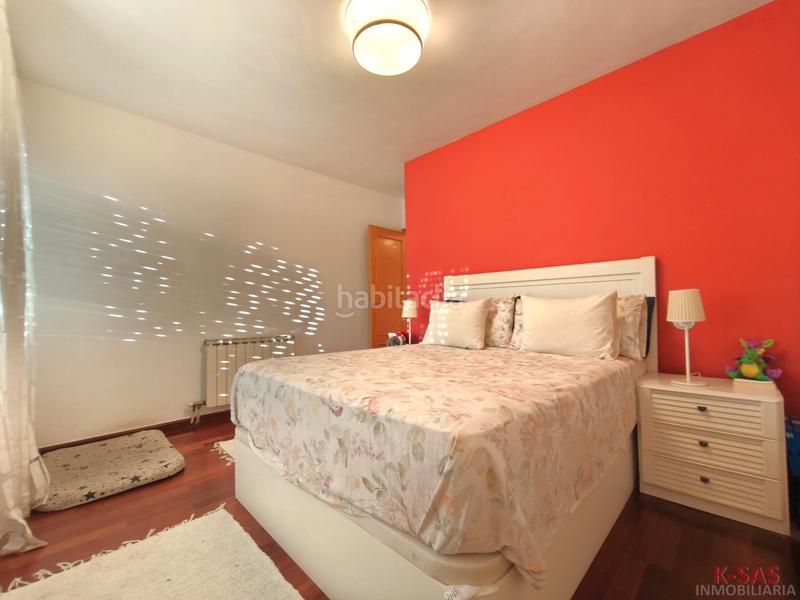 Foto de1921a6-8554-4dbd-b444-559791a752f0. Dachwohnung mit kamin heizung parking in La Plana Esplugues de Llobregat