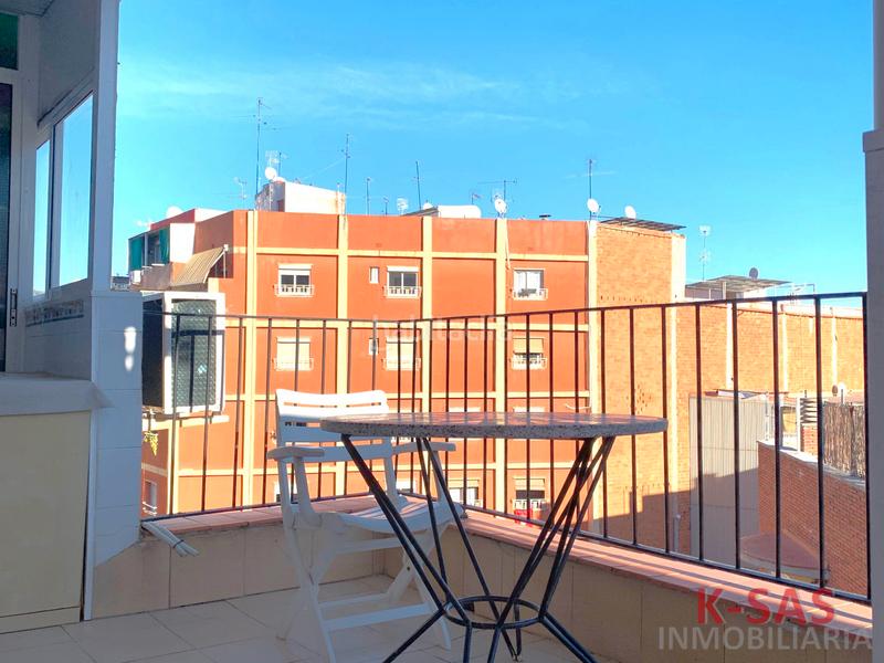 Foto 902cb323-b7cb-49f9-a875-8e8757d97020. Ático luminoso. en Can Serra Hospitalet de Llobregat (L´)