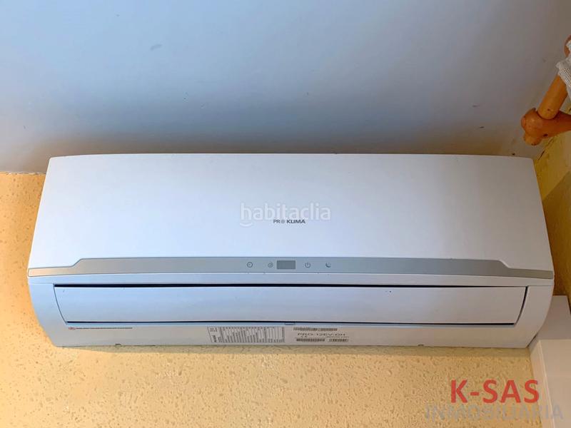 Foto c4aeb9ff-1c2a-453c-a800-b8055f08079c. Ático luminoso. en Can Serra Hospitalet de Llobregat (L´)