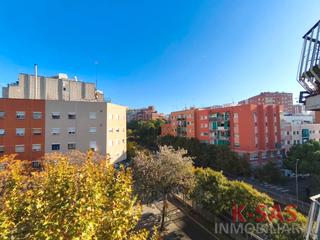 Pis  Avinguda de severo ochoa. Piso con mucha luz natural en pubilla cases