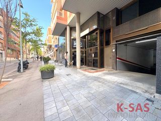 Aparcament cotxe a Carrer roquetes 6. Parking en venta.