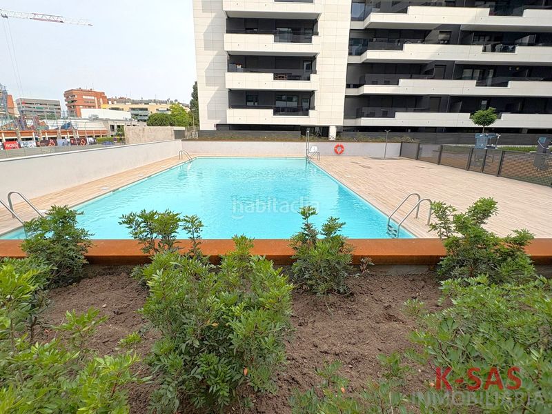 Foto e69beede-403c-4b96-84b5-7ad1b89d0d44. Lloguer pis amb piscina a La Plana Esplugues de Llobregat