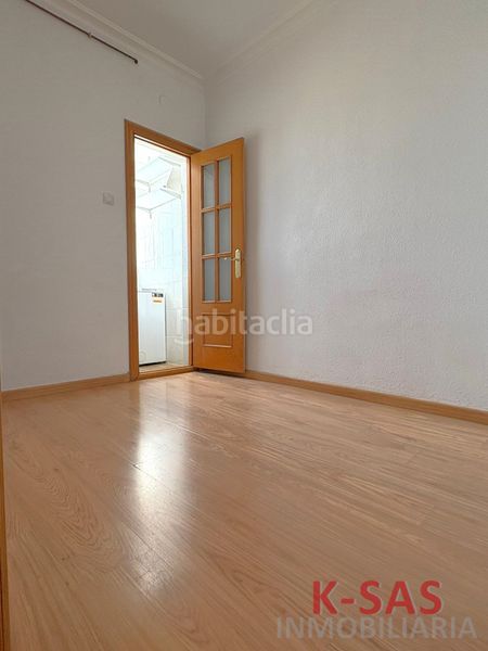 Foto caf8e438-4408-478e-b642-69deb4cd7d1c. Àtic a Sant Antoni Barcelona
