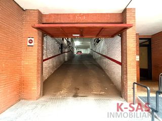 Lloguer Aparcament cotxe  Carrer de sant francesc xavier 32. Parking en alquiler