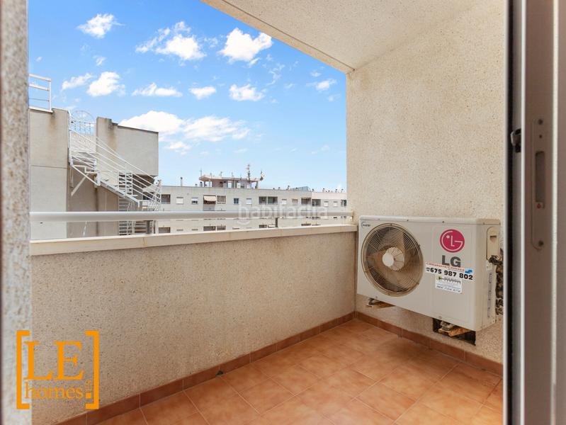 Foto 335c3ed8-1eea-4595-8392-a4af36473416. Appartement dans calle joaquín chapaprieta 138 dans Torrevieja