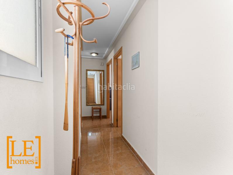 Foto 59b7ae84-a3b6-46fa-942f-f36343026b84. Appartement dans calle joaquín chapaprieta 138 dans Torrevieja