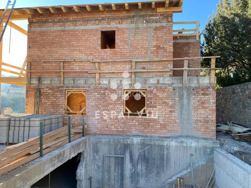 Foto 37f30cee-421b-4a64-bff4-5cc6760c83e8. Casa con riscaldamento parcheggio in Isòvol