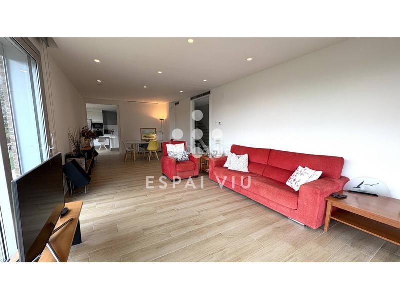 Foto 182a8708-7959-4992-b38d-cddb397a30e1. Casa visita muy recomendable. precio negociable! en Matadepera