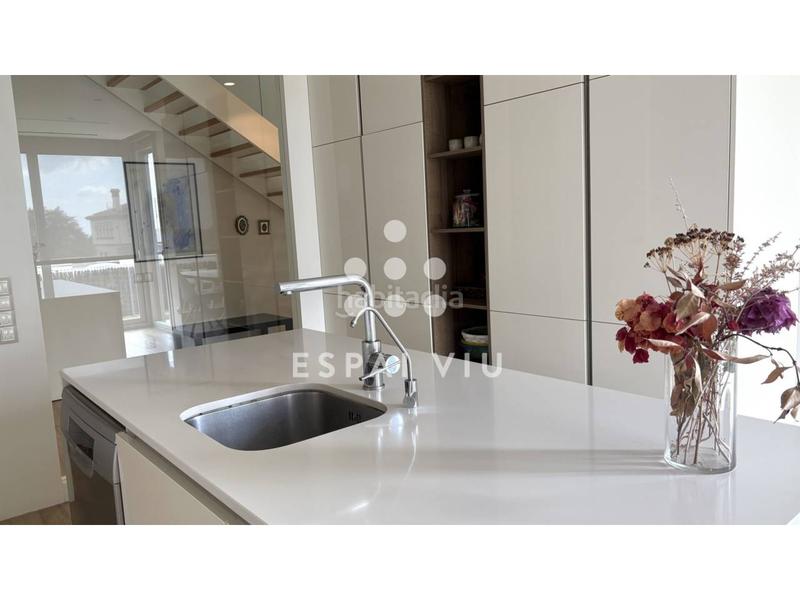 Foto cb7ec95d-e721-42bb-ae8d-d752d21a1c6a. Casa visita muy recomendable. precio negociable! en Matadepera