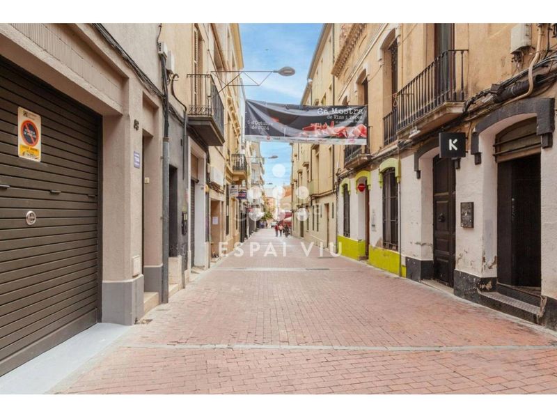 Foto f8d2dc20-e04c-4573-86dc-883037960b1a. Casa amb calefacció aparcament a Barri del Centre Terrassa