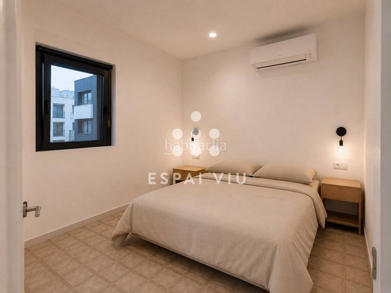 Foto b9789d6a-7055-4266-a8a9-6ceb63c924c0. Casa amb calefacció a Els Merinals Sabadell