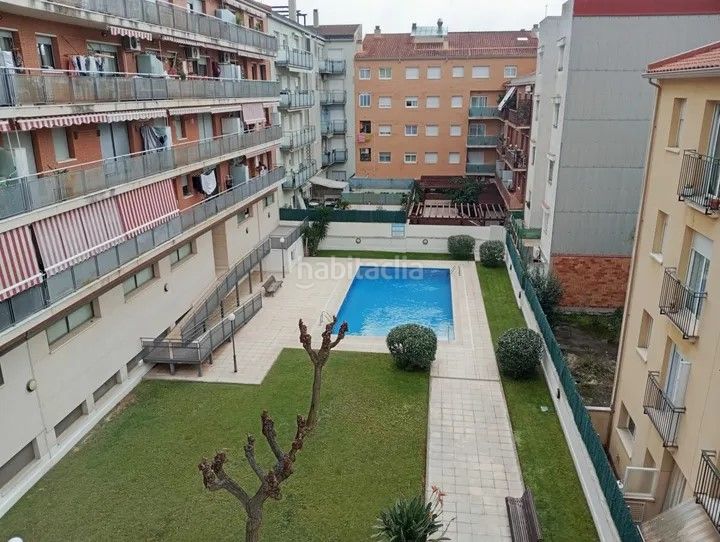 Foto 1df4f657-7ea2-4be8-b077-30df8fcf529c. Dúplex amb piscina a Calella