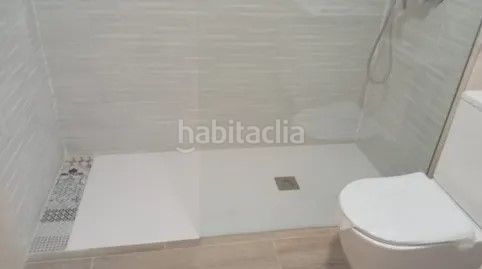 Foto b259dfba-7a5f-4fa5-b1e5-3711ffe816e9. Dúplex amb piscina a Calella