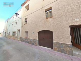Casa  N/a. Casa de pueblo totalmente adecuada para entrar a vivir !!!