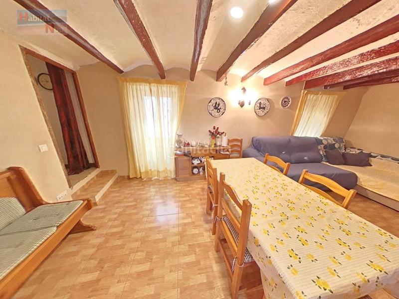 Foto 58cce10a-cd7d-42ab-a61c-a4e7be28a4c0. Maison avec parking dans Rodonyà