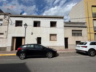 Casa  N/a. Dos casas juntas en pleno centro con muchas posibilidades!