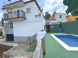 Chalet  Calle josep de ribera. 2 viviendas en 1! casa con dos plantas independientes, piscina y