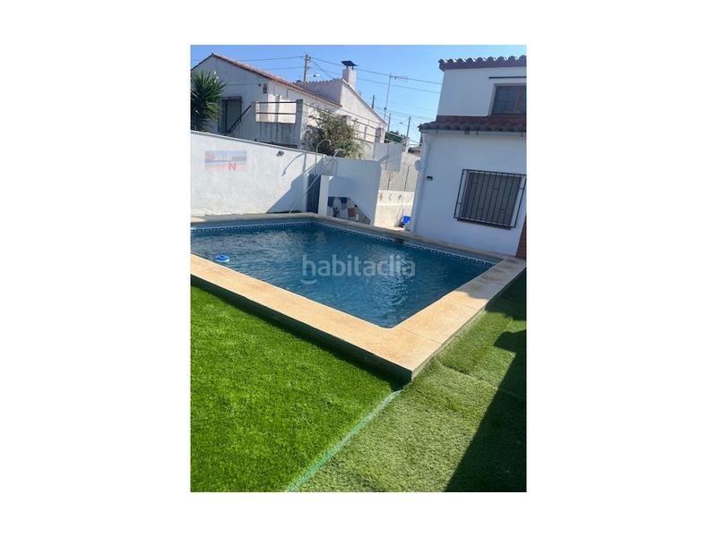 Foto b0ff3bb7-5487-4993-b7e1-dd95e016c4e6. Chalet casa con 5 habitaciones en Bisbal del Penedès (La)