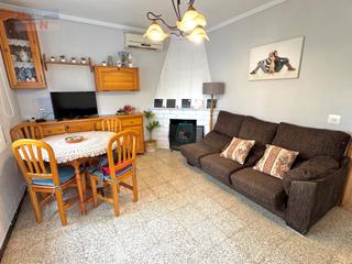 Location Chalet  N/a. Casa en alquiler con parcela y zona de barbacoa en la bisbal del