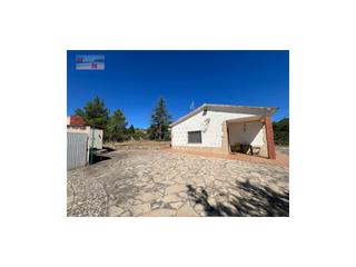 Casa  N/a. Casa con gran parcela completamente plana