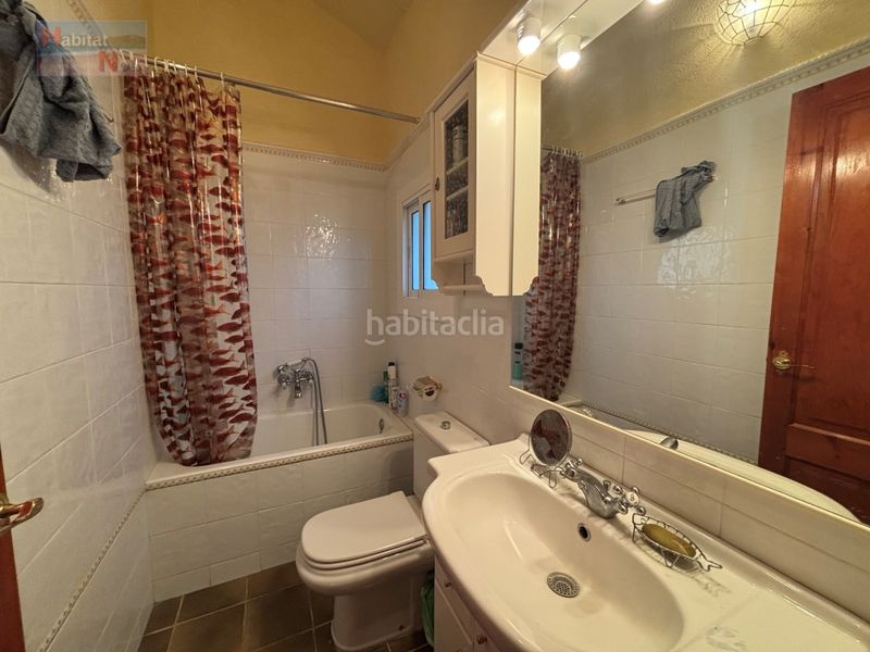 Foto e2b7da88-a493-4eb3-843f-3812d9da67f7. Chalet con parcheggio in Bisbal del Penedès (La)