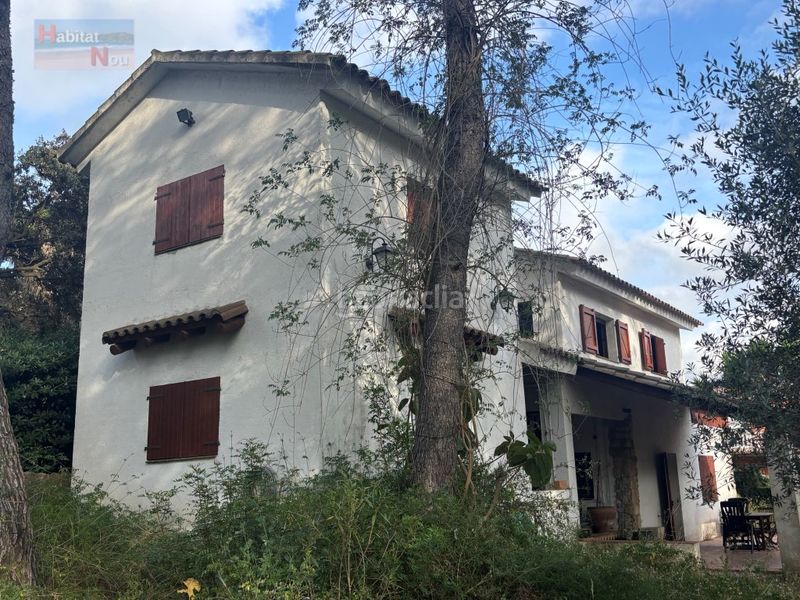 Foto e5853210-9e7a-4ba6-ad57-2213698714ac. Chalet con parcheggio in Bisbal del Penedès (La)