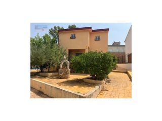 Xalet  Calle palencia-ur priorat. Casa esquinera con 4 habitaciones