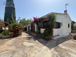 Haus  Calle andalucia. Chalet todo en planta baja y parcela plana !!