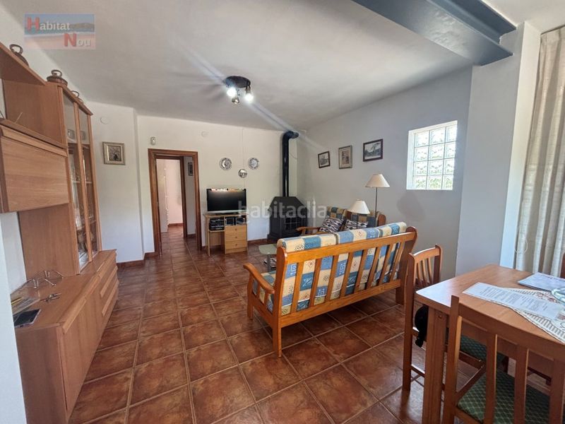 Foto f9ed2d93-5670-4a54-a618-cf90d737a1b7. Casa amb aparcament a Montmell (El)