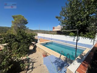 Chalet  Calle cardener del-ur can gorde. Casa con 4 habitaciones