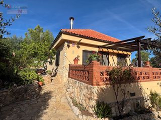 230.000 € — Chalet Calle Barcelones