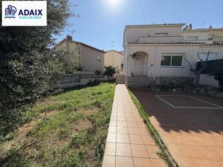 Casa adossada a Roda de Bar. Adosado en venta en  roda de ber, tarragona