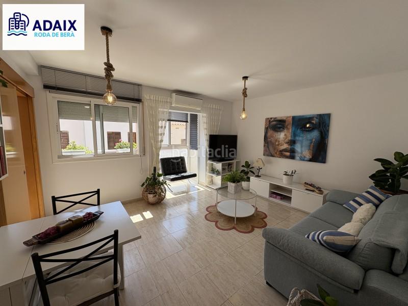 Foto 8d917262-176f-47d7-88ec-7fa11d4eb164. Zweistöckige wohnung in Roda de Barà