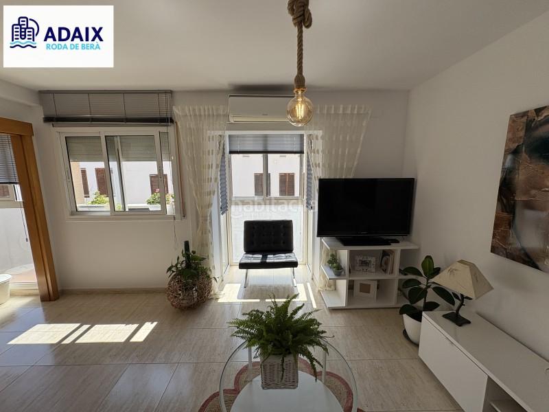 Foto cee4e734-4835-48f9-8168-38db3ddfbb68. Zweistöckige wohnung in Roda de Barà