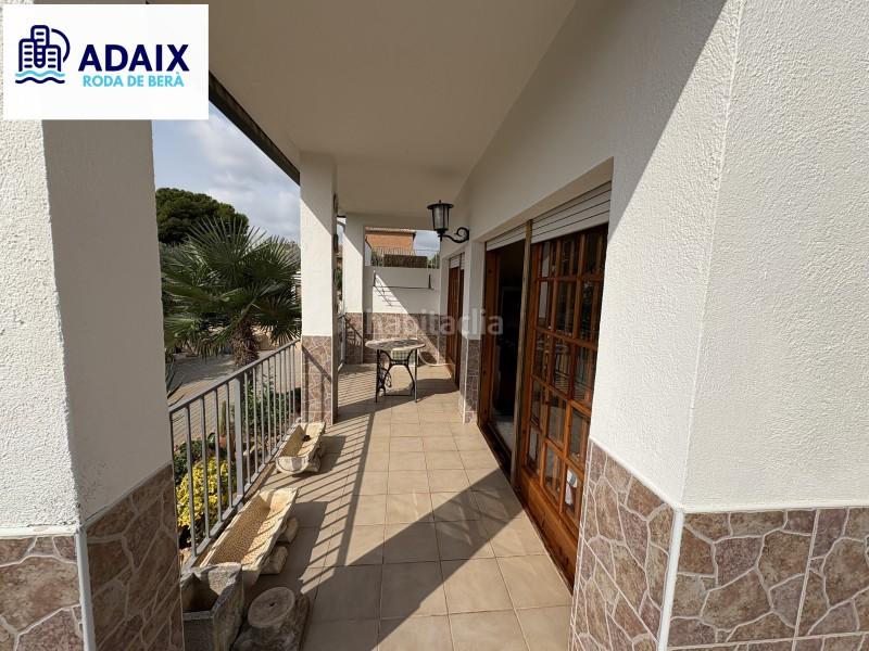 Foto 0a38154c-6a8b-4b8e-9333-600802ea681f. Haus mit parking in Roda de Barà