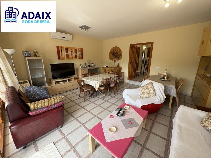 Foto 43d67810-b2b8-4cc5-856f-a534f1573fde. Haus mit parking in Roda de Barà