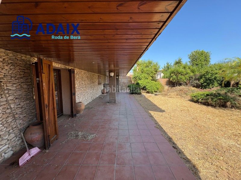 Foto 15bc6de4-66b7-433c-a911-7155c27dd59e. Casa amb aparcament piscina a Roda de Barà