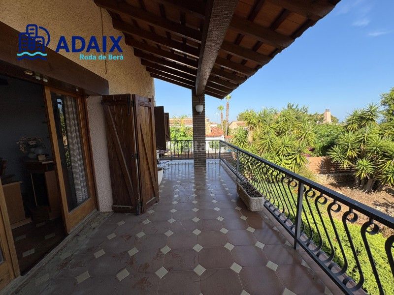 Foto 82f8851b-a589-4af1-9ec1-563138dbfd54. Casa amb aparcament piscina a Roda de Barà