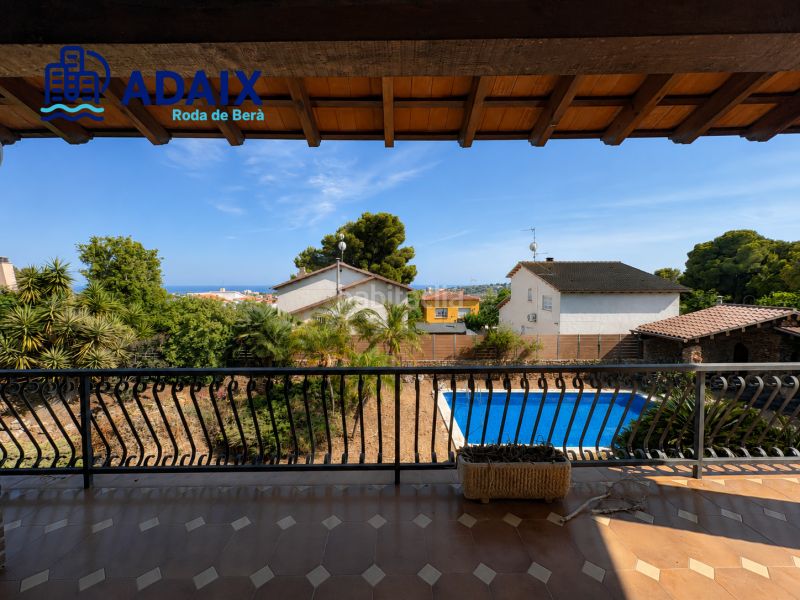 Foto c9023d4d-e9bf-4a8d-8828-516b2703a70a. Casa amb aparcament piscina a Roda de Barà