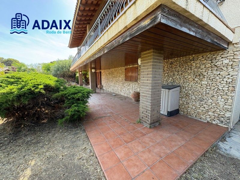 Foto d39d339e-9618-4e5a-8c96-8d958de5bc0f. Casa amb aparcament piscina a Roda de Barà