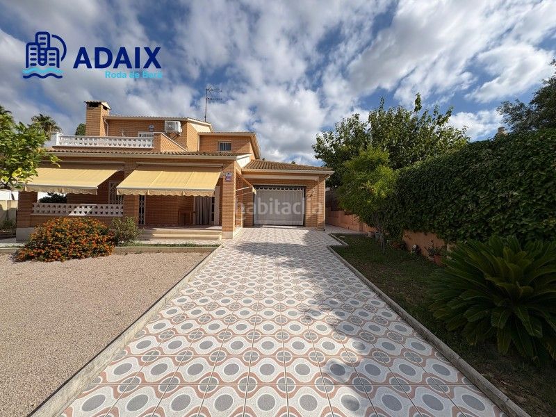 Foto 4416fef9-7691-47ab-b089-a8d07dab337e. Casa amb calefacció aparcament a Roda de Barà