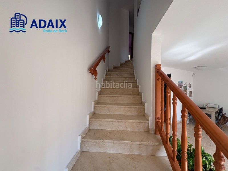 Foto 0b915b1c-ae63-4cb7-bdc4-c383d0e60359. Casa adossada amb calefacció aparcament a Roda de Barà