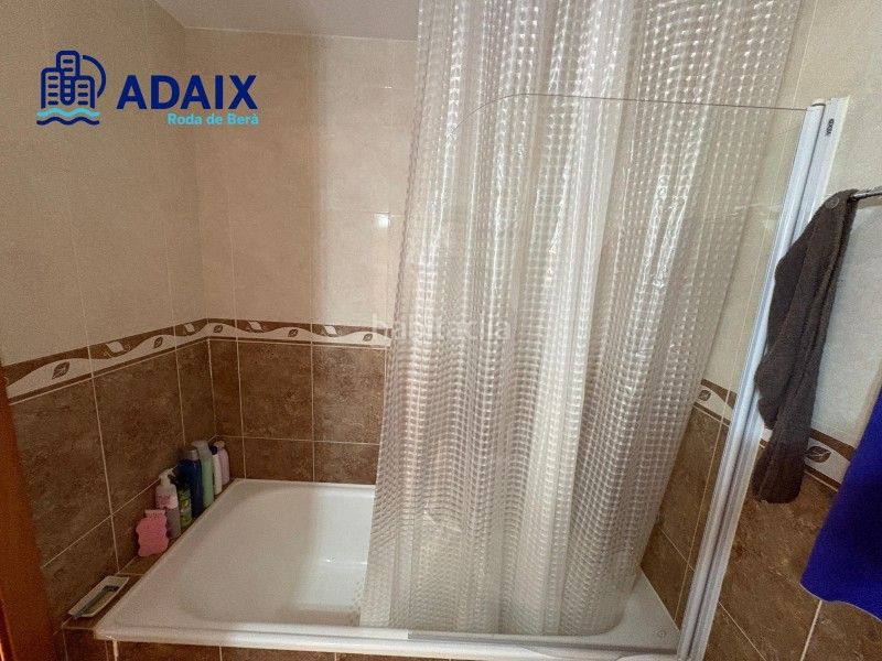 Foto 403041ad-7485-47fe-aa6a-af9837832ed0. Casa adossada amb calefacció aparcament a Roda de Barà